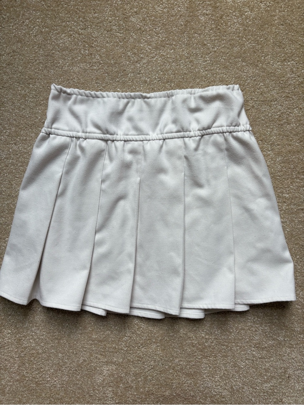 NWOT HOLLISTER Women’s Cream Pleated Mini Skirt Size S